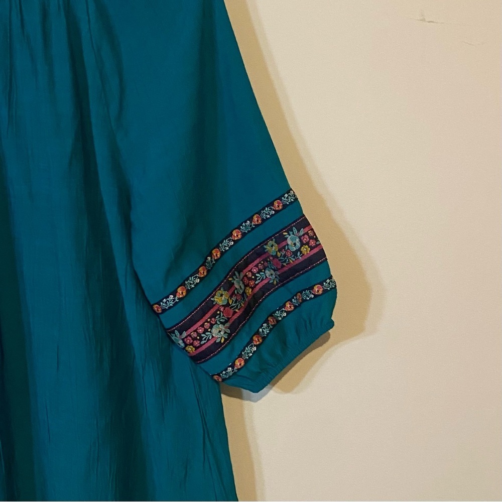 Pioneer Woman Size M Teal Boho Dress with Embroidered Sleeves - Picture 3 of 7